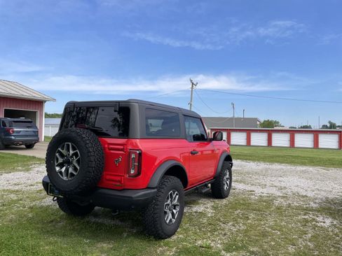 Used 2024 Ford Bronco Badlands AWD/4WD image 4