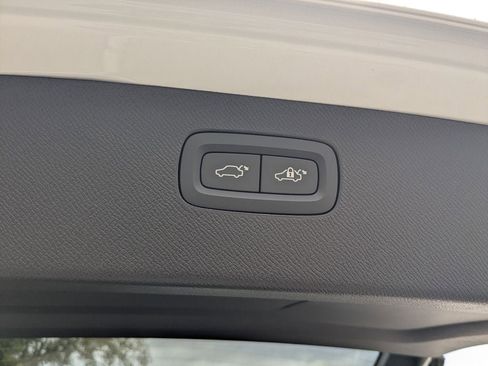 New 2026 Volvo XC90 B6 Ultra w/ Protection Package Premier AWD/4WD image 12