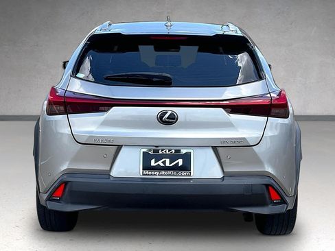 Used 2020 Lexus UX 200 w/ Premium Package FWD image 5