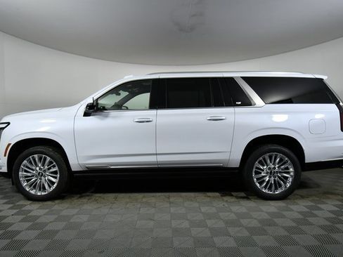 Used 2026 Cadillac Escalade ESV Luxury w/ LPO, Floor Liner Package image 2