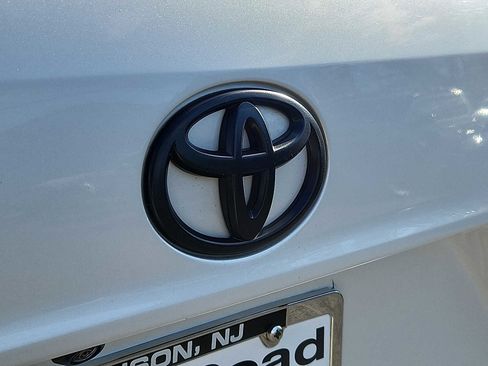 Used 2024 Toyota Highlander Limited image 31