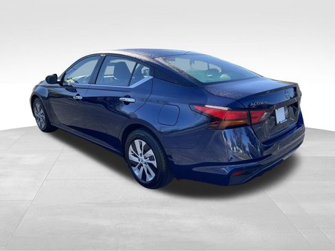 Used 2023 Nissan Altima 2.5 S image 5