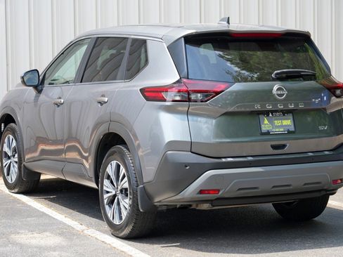 Used 2022 Nissan Rogue SV FWD image 42