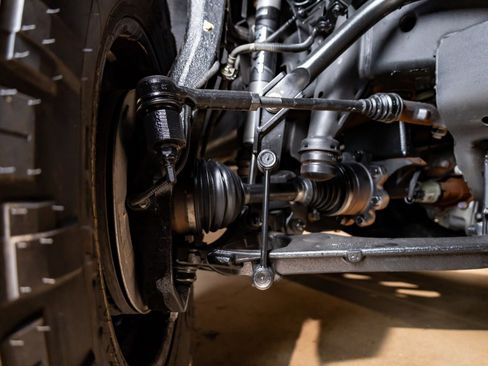 Used 2025 GMC Sierra 2500 AT4 w/ AT4 Premium Plus Package image 13