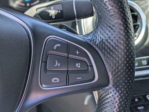 Used 2019 Mercedes-Benz GLC 350e 4MATIC image 19