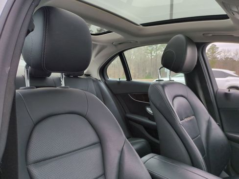Used 2017 Mercedes-Benz C 300 4MATIC Sedan image 32