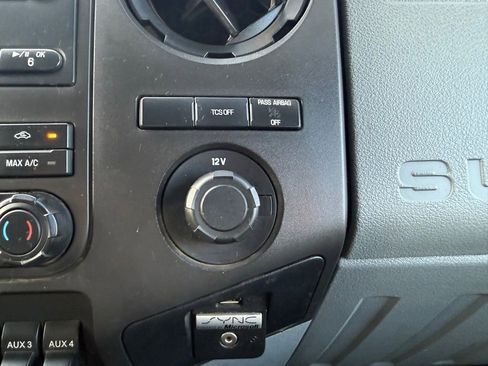 Used 2014 Ford F450 XL w/ Power Equipment Group image 32