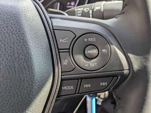 Used 2021 Toyota Camry SE FWD image 21