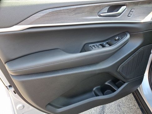 New 2025 Jeep Grand Cherokee Limited w/ Trailer Tow Package image 12