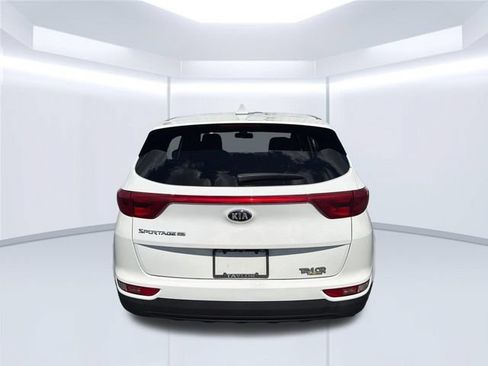 Used 2019 Kia Sportage LX FWD image 4