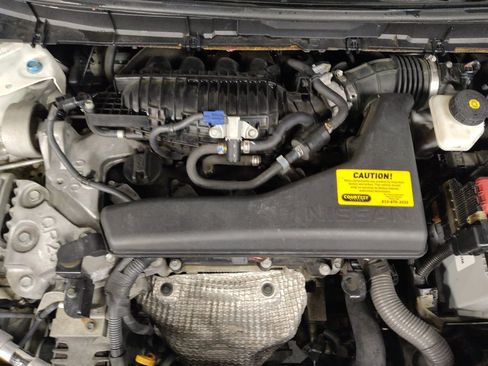 Used 2020 Nissan Rogue S FWD image 30