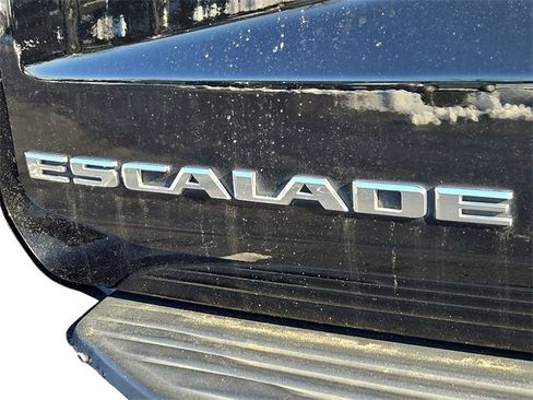 Used 2021 Cadillac Escalade Premium Luxury image 9