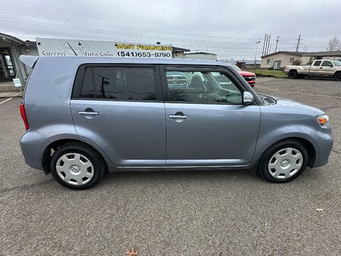 Used 2012 Scion xB image 3