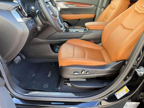 New 2026 Cadillac XT5 Premium Luxury w/ Driver Assist Package FWD image 5
