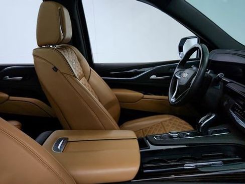 Certified 2023 Cadillac Escalade Premium Luxury w/ Performance Package image 26