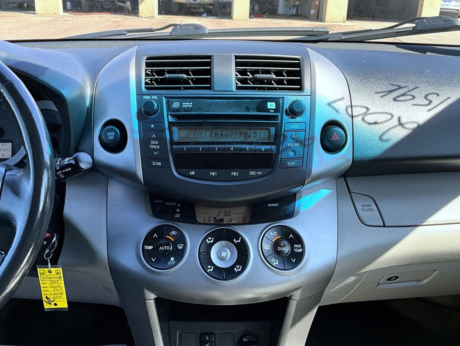 Used 2007 Toyota RAV4 Limited FWD image 15