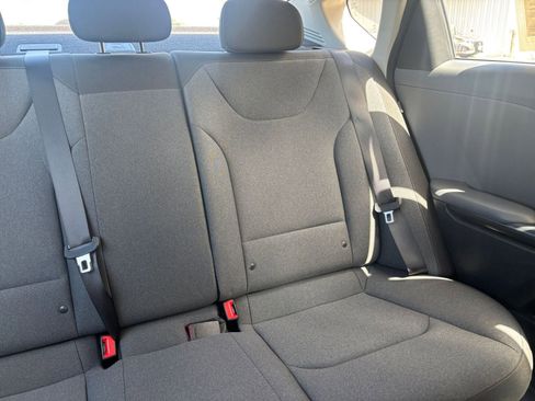 Used 2025 Kia K4 FWD image 36