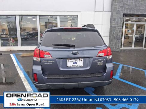 Used 2014 Subaru Outback 2.5i Limited image 7