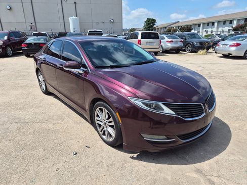 Used 2013 Lincoln MKZ FWD image 7