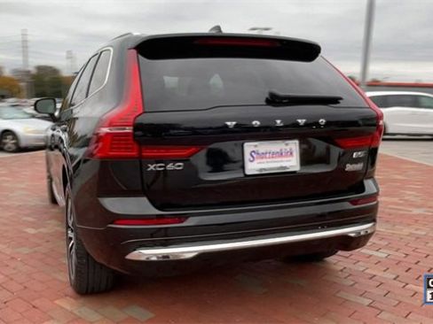 Used 2023 Volvo XC60 B5 Plus image 8