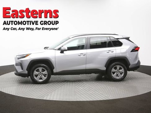 Used 2024 Toyota RAV4 XLE AWD/4WD image 57