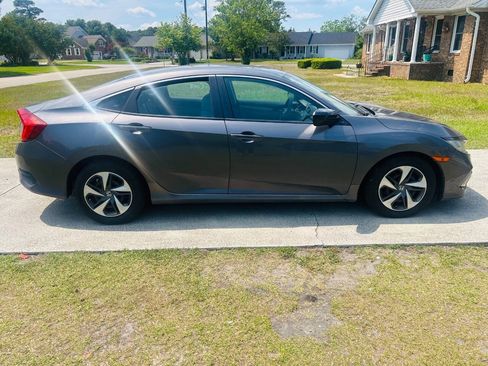 Used 2019 Honda Civic LX image 4