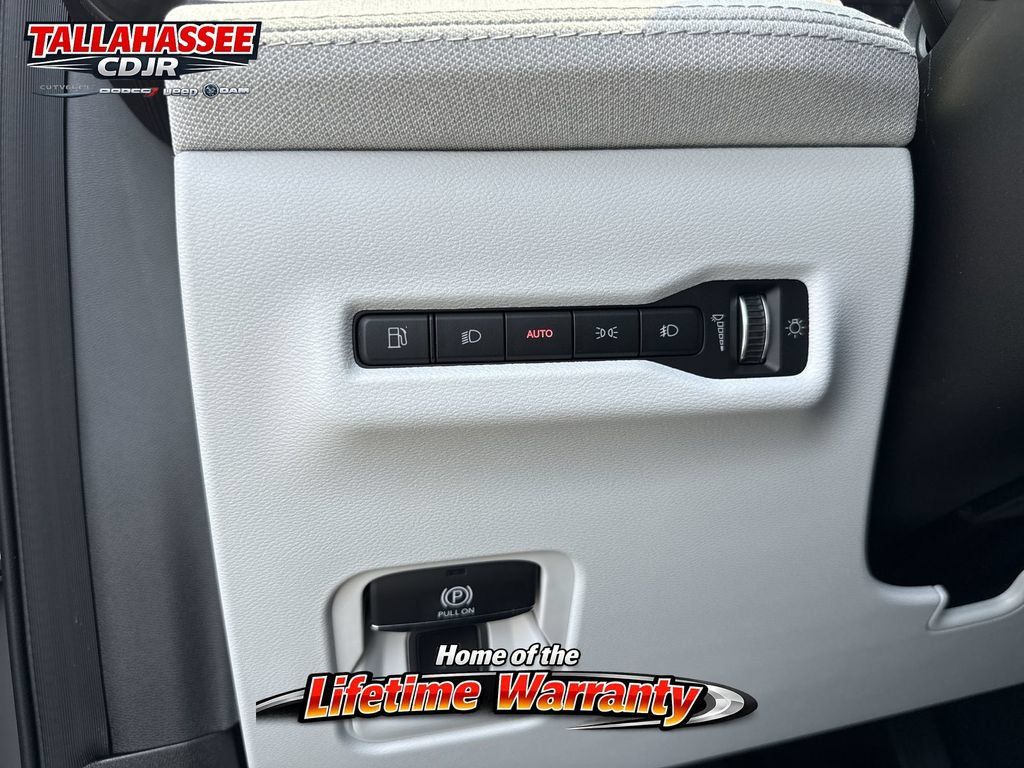New 2026 Jeep Cherokee Laredo AWD/4WD image 39