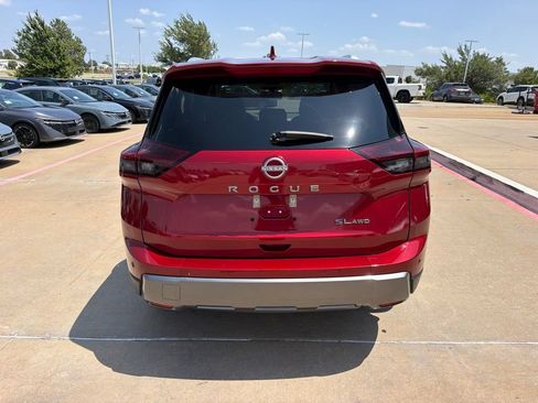 Used 2026 Nissan Rogue SL AWD/4WD image 4
