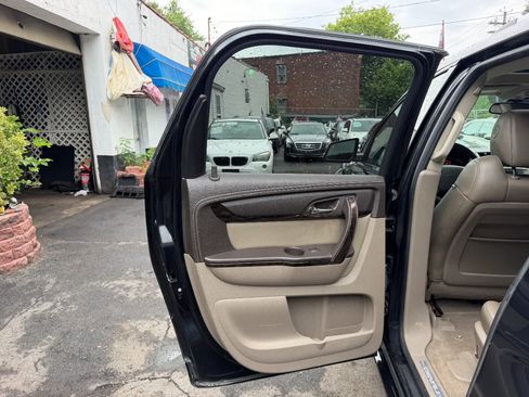 Used 2014 GMC Acadia Denali AWD/4WD image 31