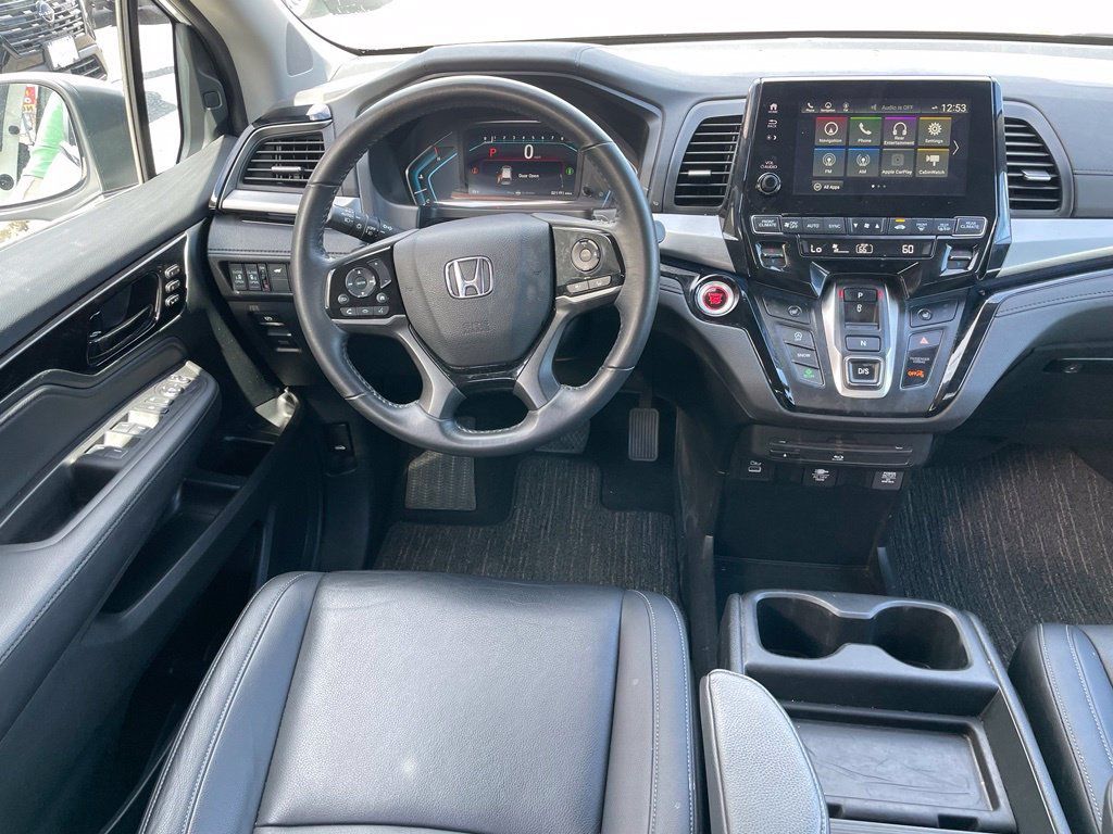 Used 2024 Honda Odyssey Touring image 9