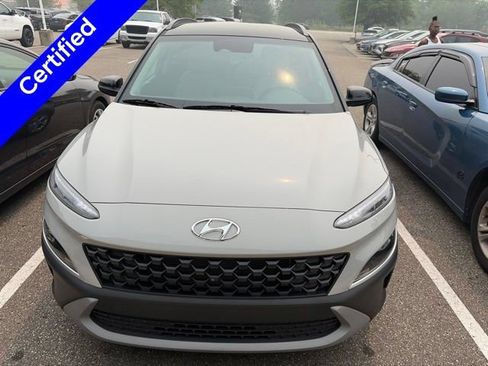 Certified 2023 Hyundai Kona SEL AWD/4WD image 3
