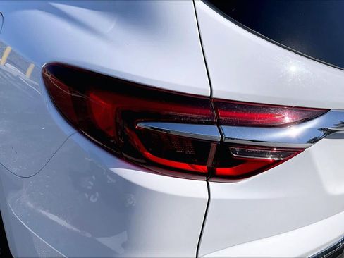 Used 2019 Buick Enclave Premium image 28