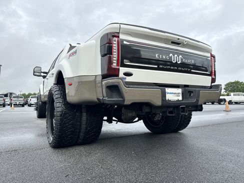 Used 2026 Ford F450 King Ranch w/ FX4 Off-Road Package AWD/4WD image 8