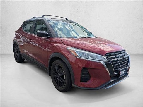 Used 2024 Nissan Kicks SV w/ Interior Electronics Package FWD image 3