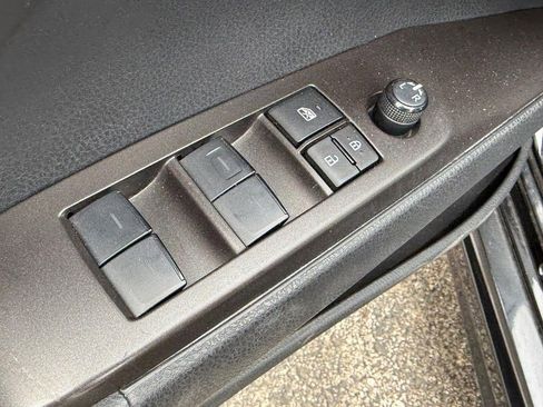 Used 2024 Toyota Camry SE image 15