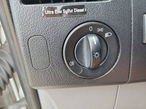 Used 2013 Mercedes-Benz Sprinter 2500 image 23