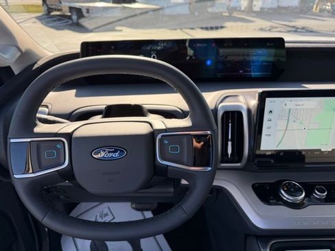 New 2025 Ford Expedition Max Active image 13