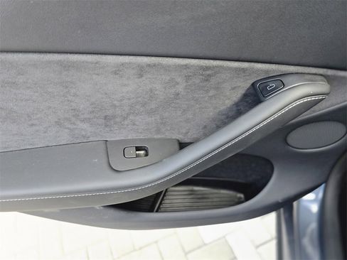 Used 2023 Tesla Model Y Long Range image 8