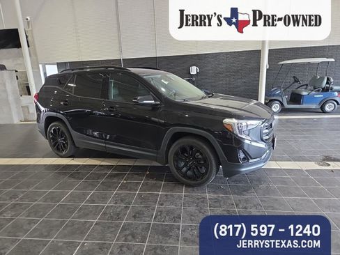 Used 2020 GMC Terrain SLT w/ Preferred Package FWD image 2