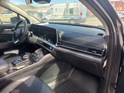 Used 2023 Kia Sportage SX Prestige image 10