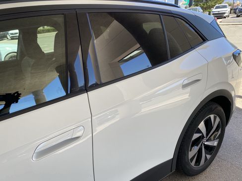 Used 2024 Volkswagen ID.4 2WD image 24