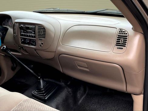 Used 2003 Ford F150 XL image 24