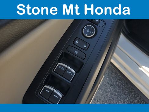 Used 2023 Honda Civic EX-L image 19