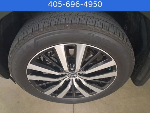 Used 2024 Nissan Pathfinder Platinum w/ Cargo Package image 26