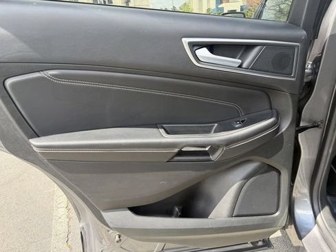 Used 2024 Ford Edge Titanium AWD/4WD image 20