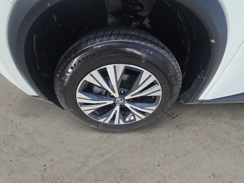 Used 2021 Nissan Rogue SV FWD image 14