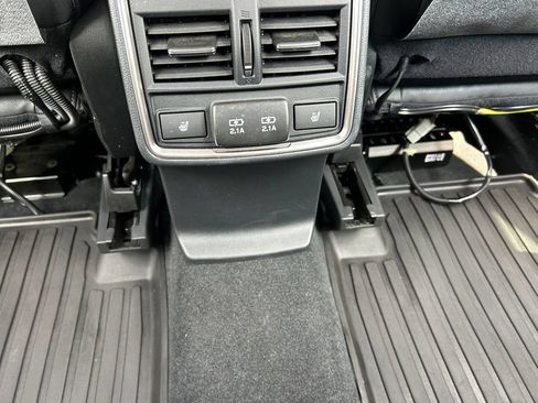 Used 2023 Subaru Forester Touring w/ Popular Package #2 AWD/4WD image 44