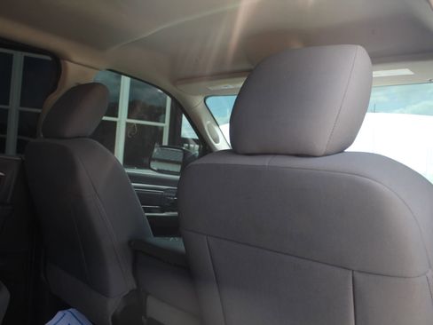 Used 2019 RAM 1500 Classic SLT image 18