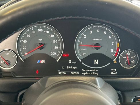Used 2016 BMW M4 Convertible RWD image 21