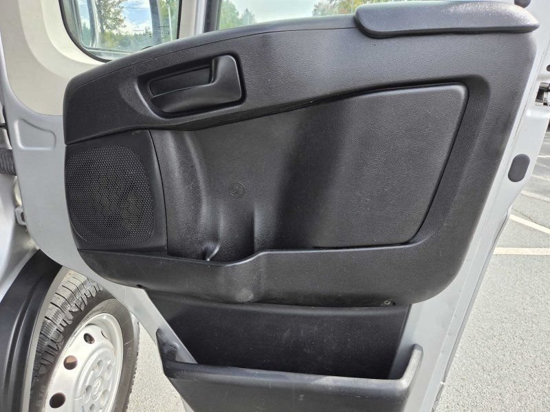 Used 2019 RAM ProMaster 2500 w/ Interior Convenience Group FWD image 12